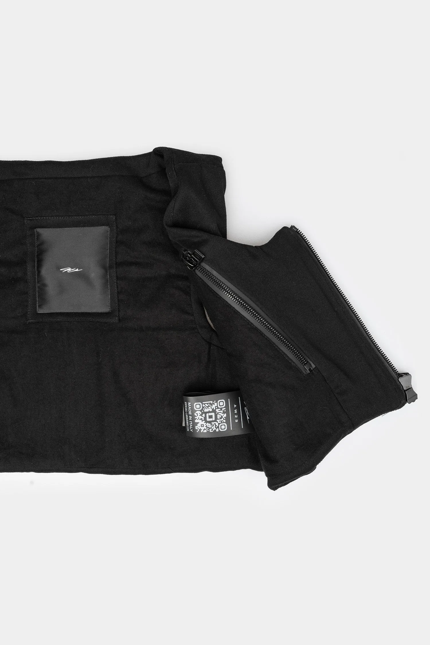 Cropped insulation utility vest