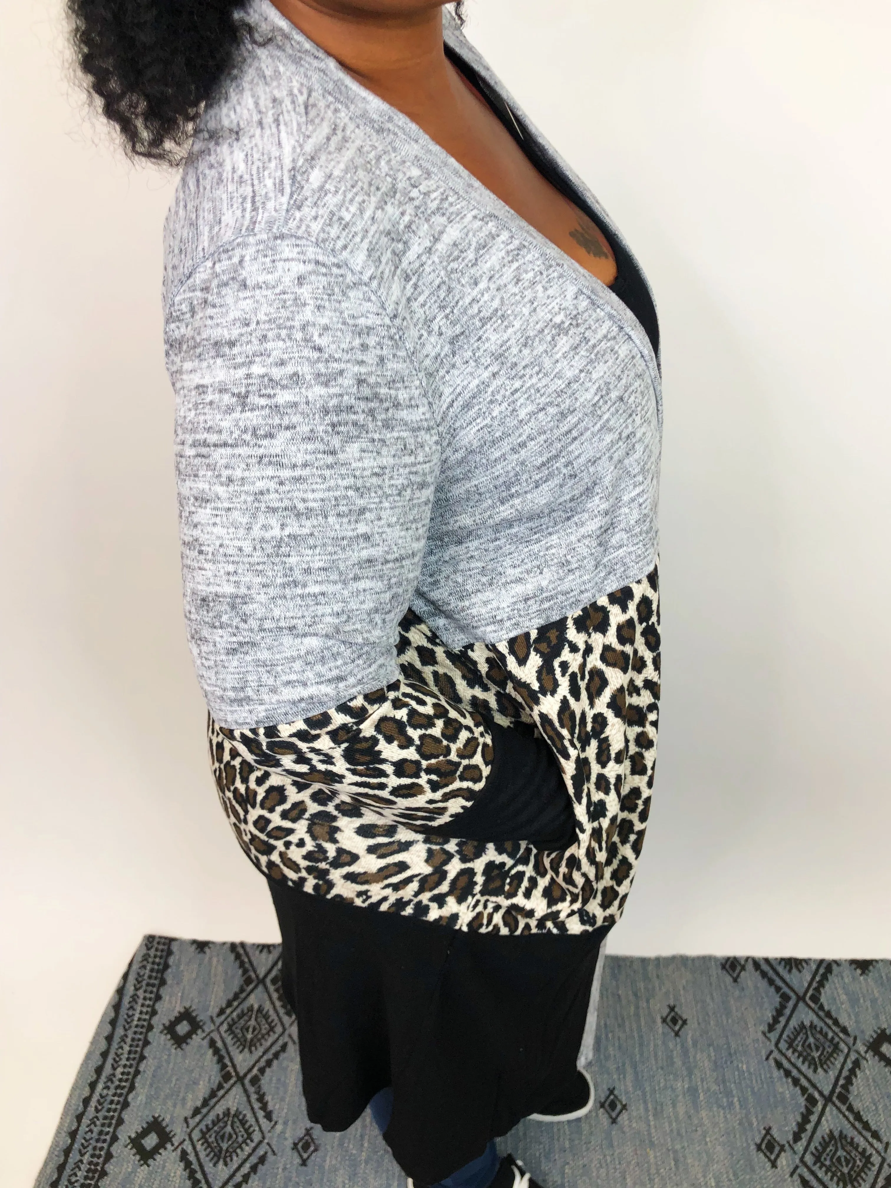 #K702 Cardigan Of Secrets (Leopard)